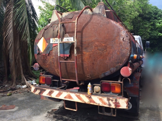 รถฮีโน่ 6 ล้อ บรรทุกน้ำมัน FC4J  140 แรงม้า. ปี 44. , ( * มี ขาย 2 คัน. )     สนใจติดต่อ  081 - 6079515