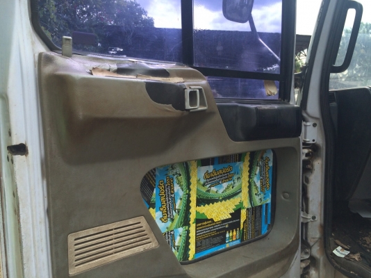 รถฮีโน่ 6 ล้อ บรรทุกน้ำมัน FC4J  140 แรงม้า. ปี 44. , ( * มี ขาย 2 คัน. )     สนใจติดต่อ  081 - 6079515