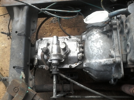 เครื่องยนต์ MITSUBISHI 4 สูบ 4D31 พร้อมเกียร์ ราคา 60,000 บาท