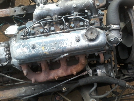 เครื่องยนต์ MITSUBISHI 4 สูบ 4D31 พร้อมเกียร์ ราคา 60,000 บาท