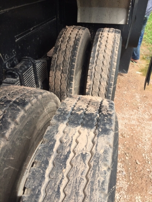 รถฮีโน่ 10 ล้อดั้ม FM1A 344 แรงม้า. ปี 55. , ( ขาย แม่ , ลูก. )    สนใจติดต่อ  081 - 6079515