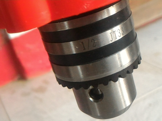 สว่านแท่นขนาดสูง 60 ซม. แบบตั้งโต็ะ  5 สปีด หัวจับดอกสว่านได้โต 12.5 มม