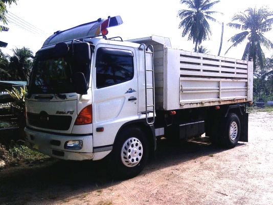 รถฮีโน่ 6 ล้อ FG1J  220 แรงม้า. ปี 50. ,  ( รถวิ่ง 8x,xxx กม. )   สนใจติดต่อ  081 - 6079515