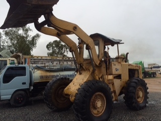 ขายรถตักมือสอง KOMATSU JH63 สนใจติดต่อคุณรัตนศักดิ์ 081-7621704