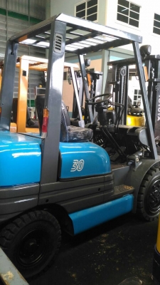 ขายรถ toyota ขนาด 3 ตัน รุ่น 6 เครื่องยนต์ ดีเซล  เกียร์ ธรรมดา