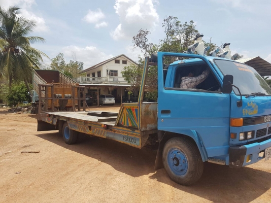 ขาย6ล้อ เทเลอร์รถเกี่ยว ISUZU NRR เครื่อง6BG1 175hp