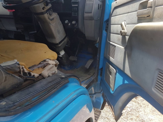 ขาย6ล้อ เทเลอร์รถเกี่ยว ISUZU NRR เครื่อง6BG1 175hp