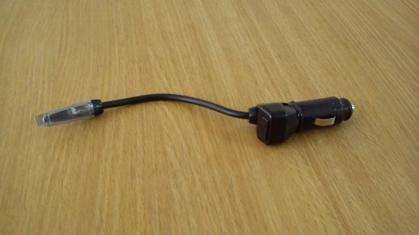 ไฟประดับตกแต่ง LED แสงสีฟ้าต่อกับช่องที่จุดไฟบุหรี่ สามารถปรับโค้งงอได้