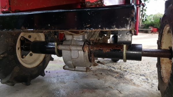 รถย่อยกิ่งไม้ มีเกียร์เดินหน้าถอยหลัง พร้อมใช้ สอบถามได้