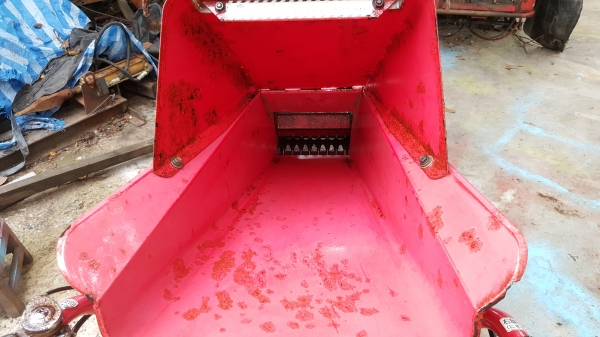 รถย่อยกิ่งไม้ มีเกียร์เดินหน้าถอยหลัง พร้อมใช้ สอบถามได้