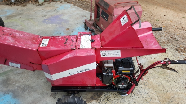 รถย่อยกิ่งไม้ มีเกียร์เดินหน้าถอยหลัง พร้อมใช้ สอบถามได้