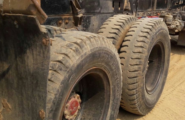 สิบล้อ ฮีโน่ FM2K-260ปี48ดั้มสามมิต สภาพดีเดิมๆสวยพร้อมใช้ ทะเบียนพร้อมโอน