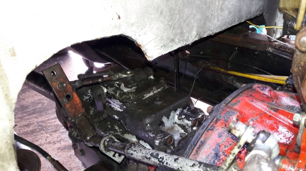 ขายรถบรรทุกเพลาเดียว Hino KT925 เครื่อง HO7C-185 แรง พวงมาลัยพาวเวอร์ เบรคจิฟฟี่ทะเบียนพร้อม