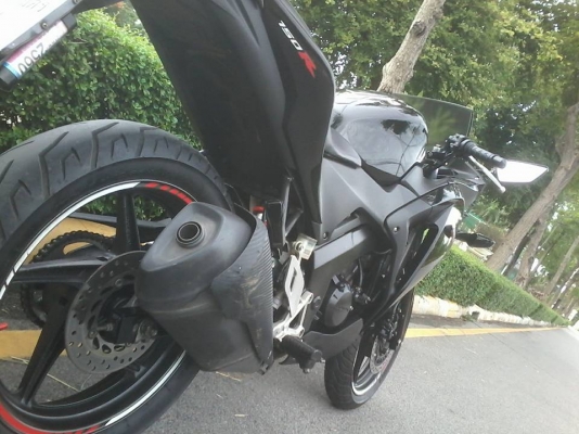 HONDA CBR 150R HONDA CBR 150R