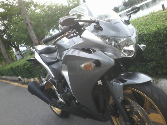 HONDA CBR 250R