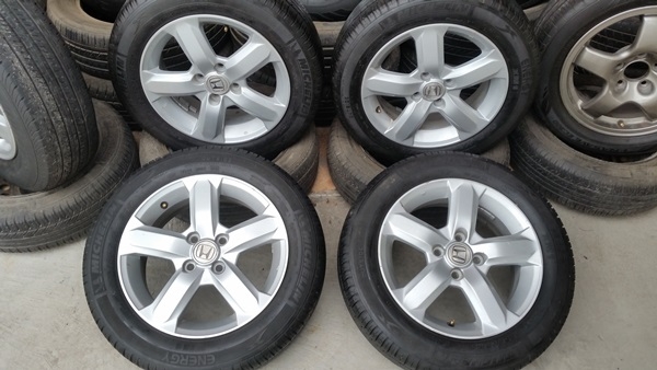 ขายล้อHONDA ขอบ15 ยาง175/65/15 4 ล้อ