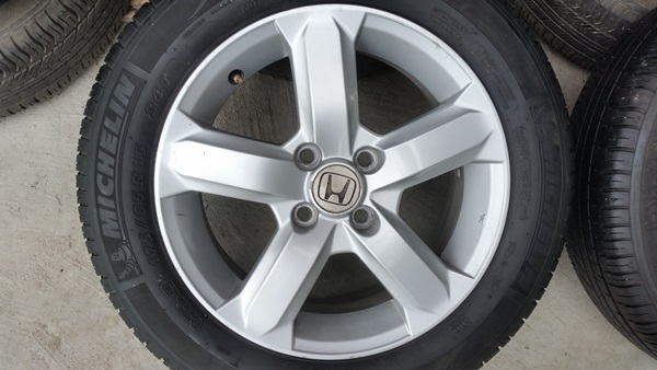 ขายล้อHONDA ขอบ15 ยาง175/65/15 4 ล้อ