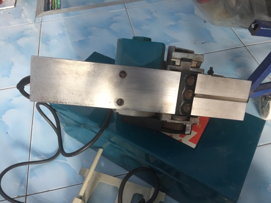 ขายกบไฟฟ้า 3" MAKITA 1100 สภาพแก่ะกล่อง 2ตัวครับ