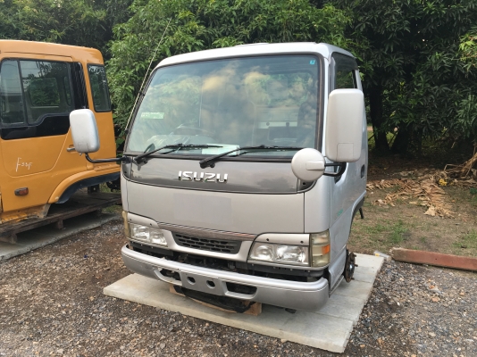 ขายหัวเก๋ง ISUZU NKR รถ6ล้อ(หรือ4ล้อเล็ก) นำเข้าจากญึ่ปุ่น100\% ราคาถูกๆ สภาพสวยๆ สนใจติดต่อ 081-948-5494