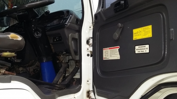 ขายสิบล้อดั๊มสองเพลาอีซูซุเดก้า 270 ยูโรทู ปี 51 แมกโหลด สนใจ 081 7368589