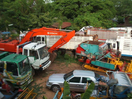 เลิกกิจการ ขายด่วน รถสิบล้อ รถแม็คโคร รถเกี่ยวข้าว รถเทลเลอร์ รถดั๊มพ์ รถโม่ปูน