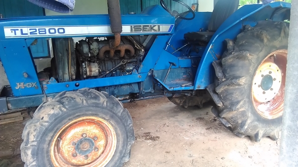 28แรง4x4ตัวเท่าคูโบต้า45แรงกว่าเห็นๆแถมยางเส้นใหม่ครับ