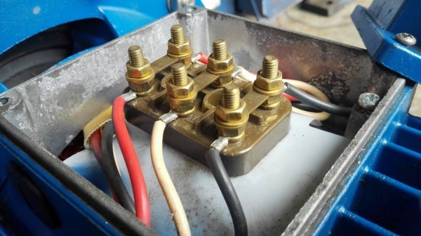 ** SOLD ** ปั้มน้ำหอยโข่งสแตนเลส EBARA ขนาด 10 HP 380V เข้า 2.5 - 2" ของใหม่เก่าเก็บไม่เคยใช้งาน!!