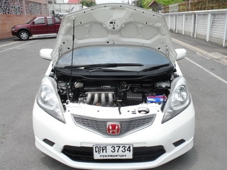 HONDA JAZZ 1.5 VTEC AUTO ปี 2009 รถพร้อมใช้ ขายถูก T.086-527-9533