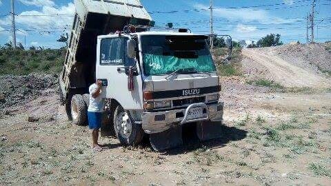 ขายรถดั้มร็อกกี้195แรง ทิฟฟี่ พาวเวอ แอรหนาว ยาง900ขอบ20 สภาพพร้อมลุย เอกสารพร้อมโอน