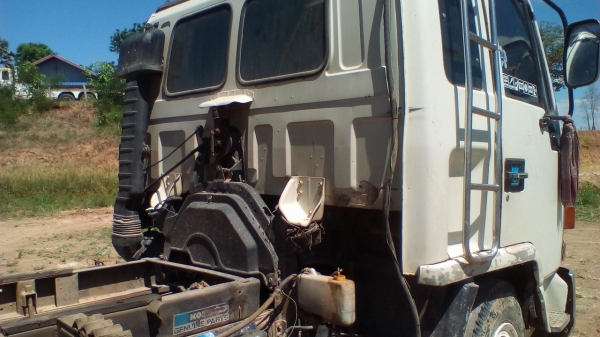 ขายรถดั้มร็อกกี้195แรง ทิฟฟี่ พาวเวอ แอรหนาว ยาง900ขอบ20 สภาพพร้อมลุย เอกสารพร้อมโอน