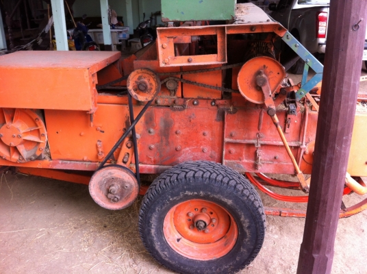 ขาย เครื่องอัดฟาง รุ่น kmt 1600 ขาย เครื่องอัดฟาง รุ่น kmt 1600