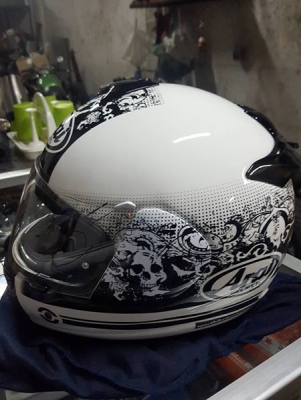 ขออนุญาติ แอดมินประจำกลุ่มครับขายหมวก Arai ไซร์ xl 8900หมวกสภาพสวยมากๆ ลายสวยกราฟฟิคหายากด้วยครับภายนอก90\%+ ภายใน95\%+ ขายตามสภาพ สภาพตามรูปครับ 086 992 9921 สมุทรปราการครับเป็นไปได้อยากให้มารับของเองครับ
