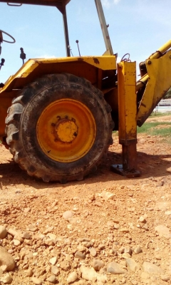 ขายรถตักหน้าขุดหลัง JCB เพลาเดี่ยว เอกสารเล่มทะเบียน ราคา 200000