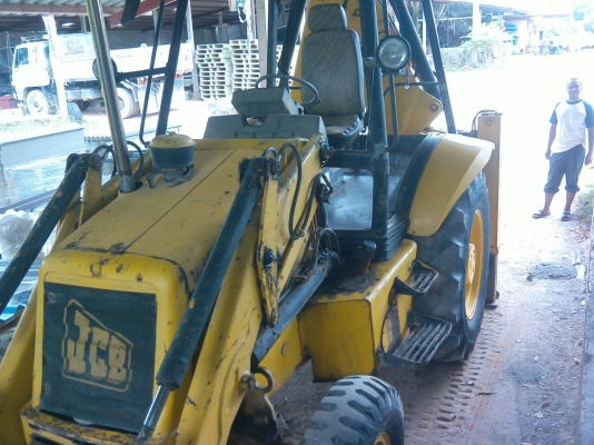 ขายรถตักหน้าขุดหลัง JCB เพลาเดี่ยว ไม่มีเอกสาร ราคา 470000