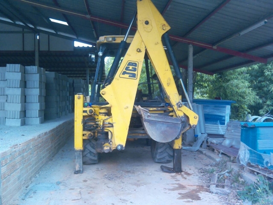 ขายรถตักหน้าขุดหลัง JCB เพลาเดี่ยว ไม่มีเอกสาร ราคา 470000