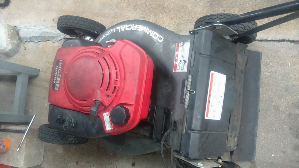 ขายรถตัดหญ้าเก่าญี่ปุ่นเดินเอง ปรับช้า-เร็วได้ เครื่องนิ่มมาก 12,000 บาท 0835662999 LineID : hs4trp