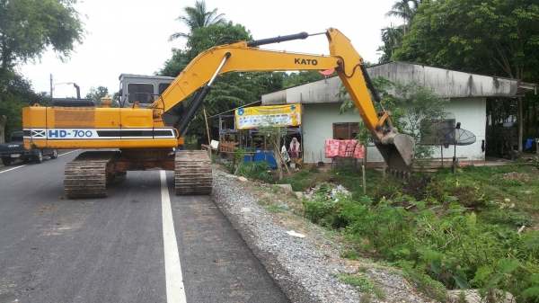 ขายรถแบคโฮ KATO HD700 โซ่แทรคใหม่ ราคา 550000 ขายรถแบคโฮ KATO HD700 โซ่แทรคใหม่ ราคา 550000