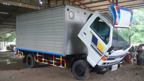 ดาวน์75000 ISUZU NKR ตู้แห้ง รถห้างแท้NKR58LU5 เครื่อง4BE1ฝาดำ110แรง เพาเวอร์ ฟิล์ม รถสวยมาก