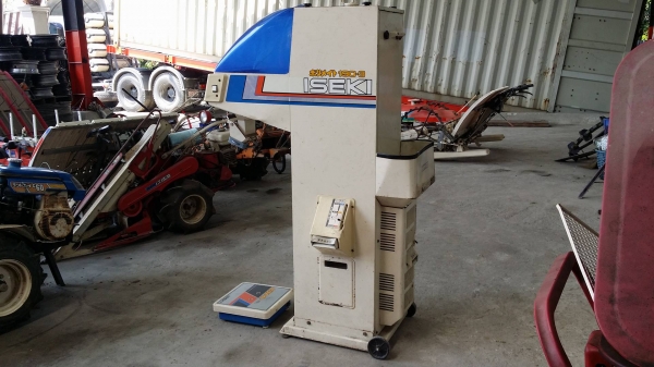 เครื่องชั่งเมล็ด ISEKI รุ่น 190-3 เก่าญี่ปุ่น สภาพสวย เครื่องพร้อมใช้งาน ทำให้การชั่งเป็นไปอย่างสะดวกและได้มาตรฐาน