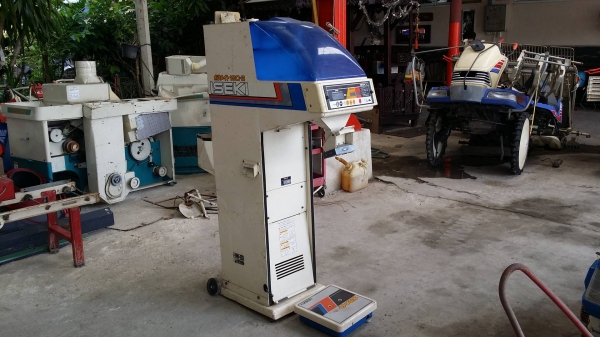 เครื่องชั่งเมล็ด ISEKI รุ่น 190-3 เก่าญี่ปุ่น สภาพสวย เครื่องพร้อมใช้งาน ทำให้การชั่งเป็นไปอย่างสะดวกและได้มาตรฐาน