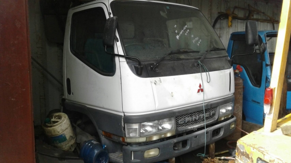 หัวเก๋ง Mitsubishi Canter หัวแคบ เก่าญี่ปุ่น