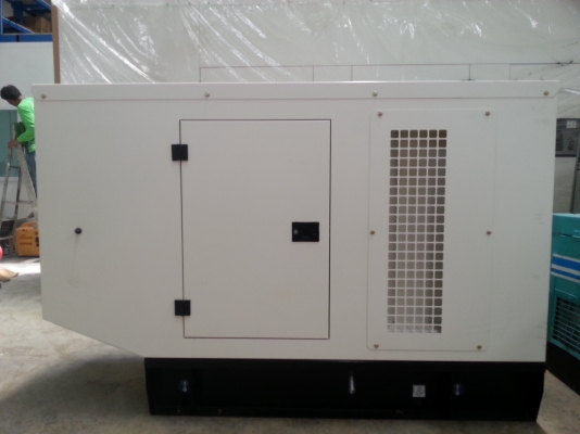 เครื่องปั่นไฟ 33 KVA 3 เฟส เครื่องปั่นไฟ 33 KVA 3 เฟส