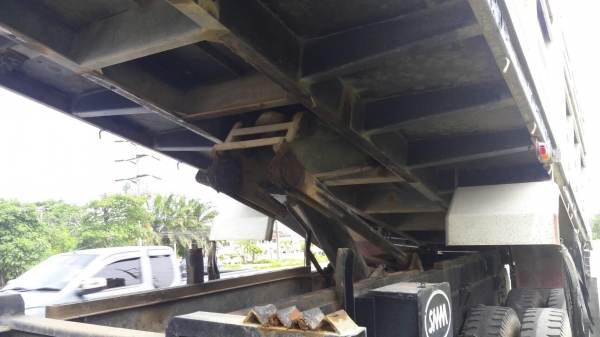 รถอีซุซุ 10 ล้อดั้ม FXZ 270 แรงม้า ปี 46.    สนใจติดต่อ  081 - 6079515