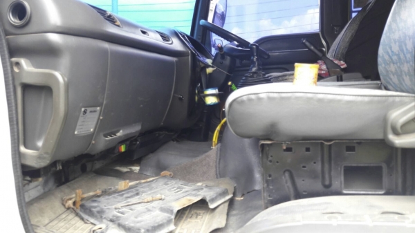 รถอีซุซุ 10 ล้อดั้ม FXZ 270 แรงม้า ปี 46.    สนใจติดต่อ  081 - 6079515