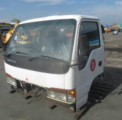 หัวเก๋ง Isuzu NPR เก่านอก