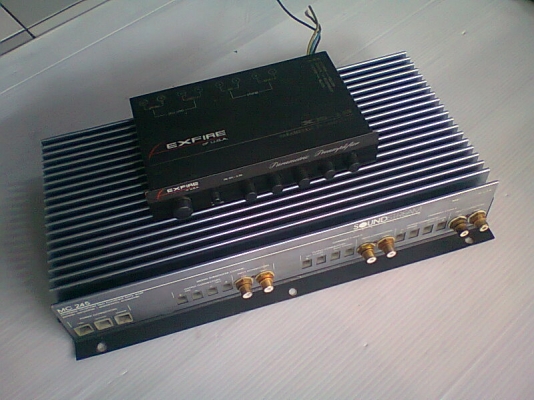 เพาเวอร์แอมป์ปรีแอมป์ของแท้ USA SOUNDSTREAM MC 245 เพาเวอร์แอมป์ปรีแอมป์ของแท้ USA SOUNDSTREAM MC 245