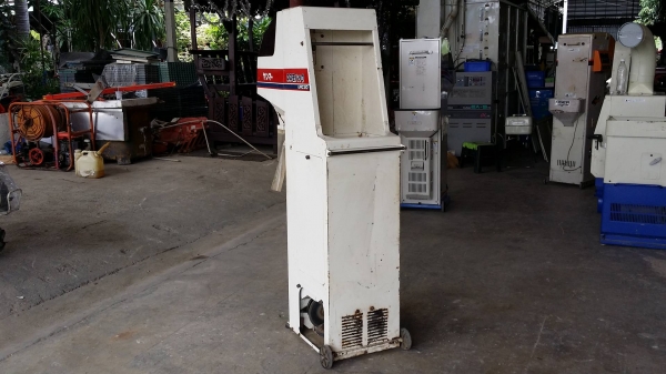 เครื่องชั่งพร้อมคัดแยกเมล็ด YANMAR  รุ่น URC20 เก่าญี่ปุ่น สภาพสวย เครื่องพร้อมใช้งาน