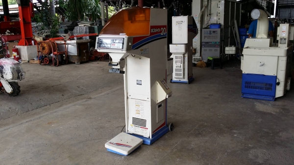 เครื่องชั่งเมล็ด ISEKI รุ่น 20 เก่าญี่ปุ่น สภาพสวย เครื่องพร้อมใช้งาน