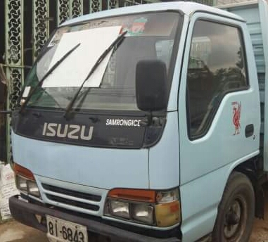 สีล้อ อีซูชุ NKR88ปี40 กะบะเรสทั้งลูก ยาว3.20ม สภาพดีสวยเดิมๆรถห้างแท้ ทะเบียนพร้อมโอน