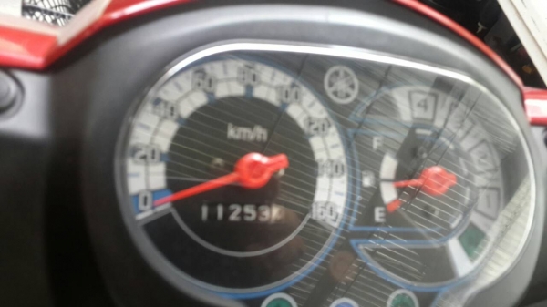 ขาย Yamaha Spark 115 i ปี 57 สตาร์ทมือ เครื่องดี ชุดสีดี เล่มพร้อมชุดโอน ขาย Yamaha Spark 115 i ปี 57 สตาร์ทมือ เครื่องดี ชุดสีดี เล่มพร้อมชุดโอน